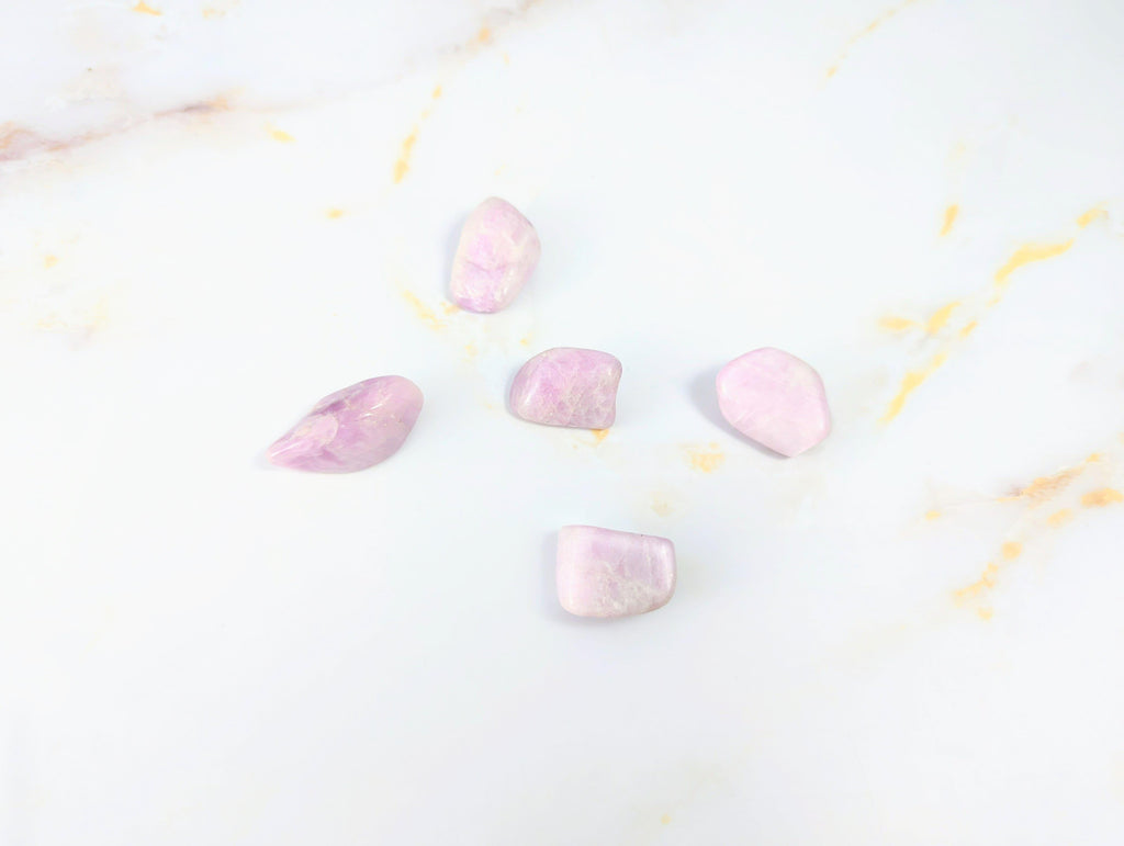 Kunzite rolled stone