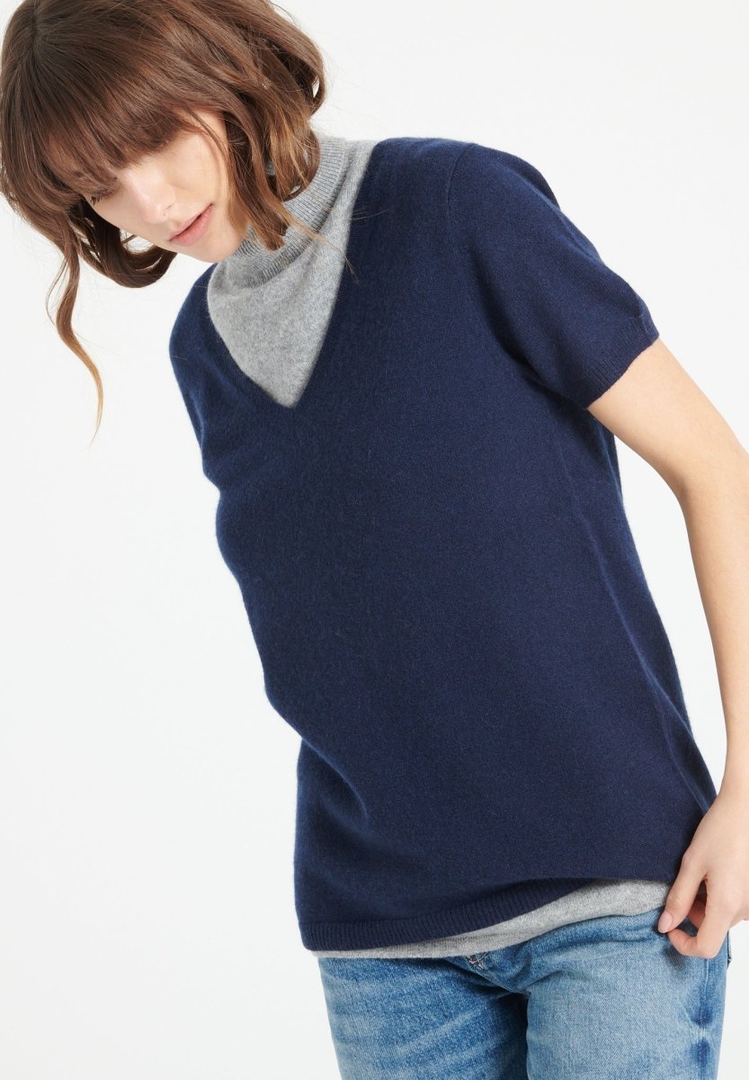 T-shirt col V femme en cachemire bleu marine - LILLY 14