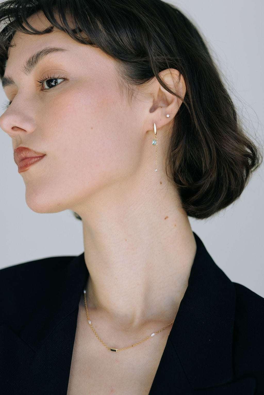 Boucles Nina chaine et perles de culture