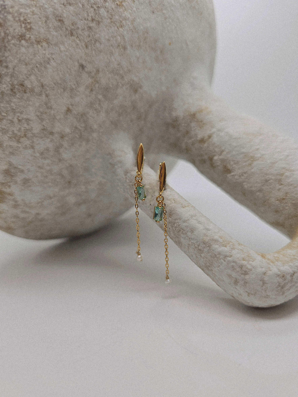 Boucles Nina chaine et perles de culture