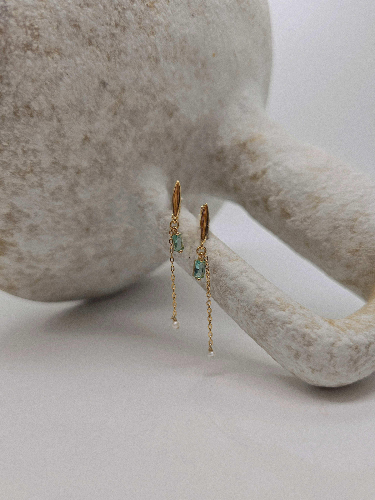 Boucles Nina chaine et perles de culture